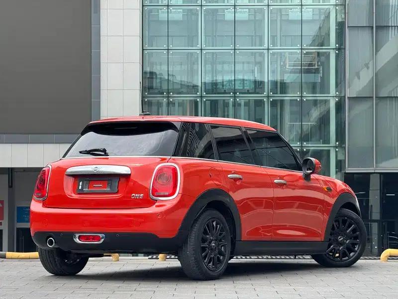2019 MINI 1.5T ONE PLUS 5-Door Version — миниатюра 6