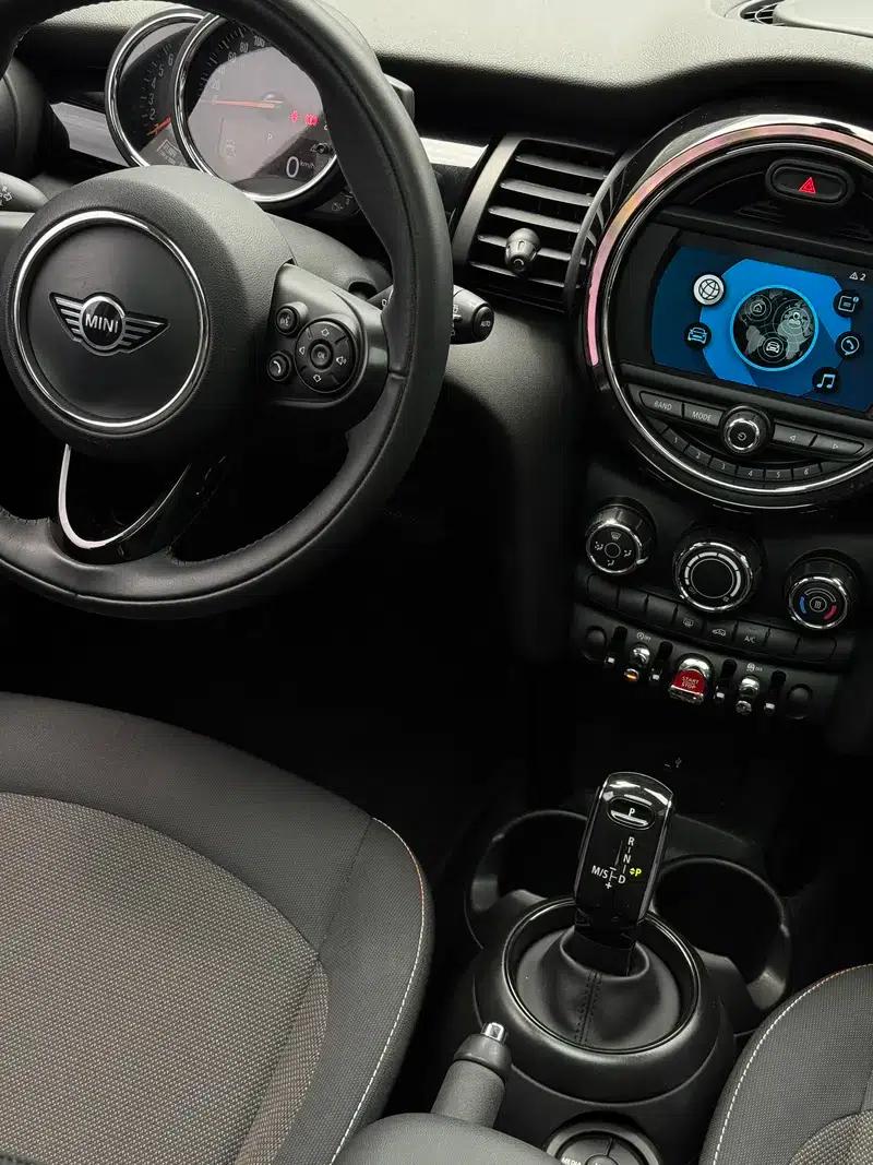 2019 MINI 1.5T ONE PLUS 5-Door Version — миниатюра 10