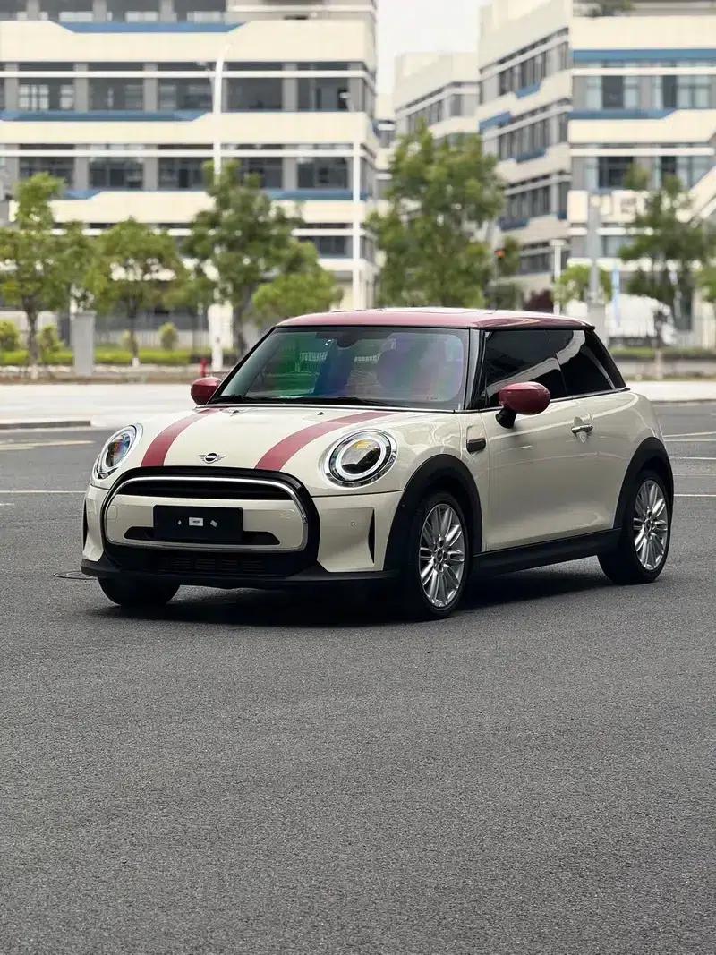 MINI 2022 1.5T COOPER Classic — миниатюра 1