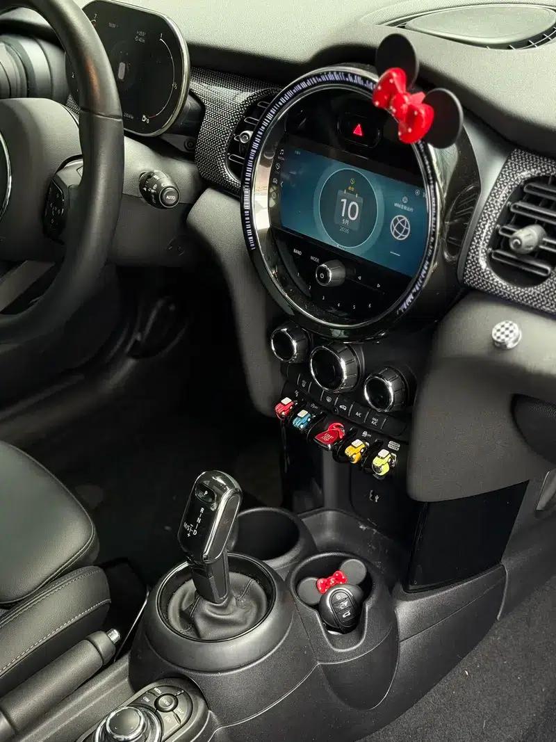 MINI 2022 1.5T COOPER Classic — миниатюра 8