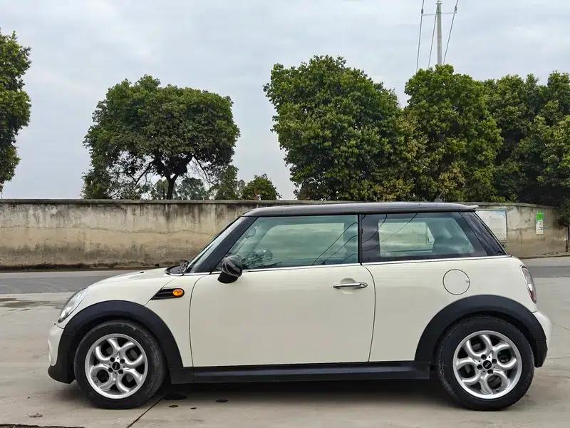 MINI 2012 1.6L COOPER Baker Street — миниатюра 4