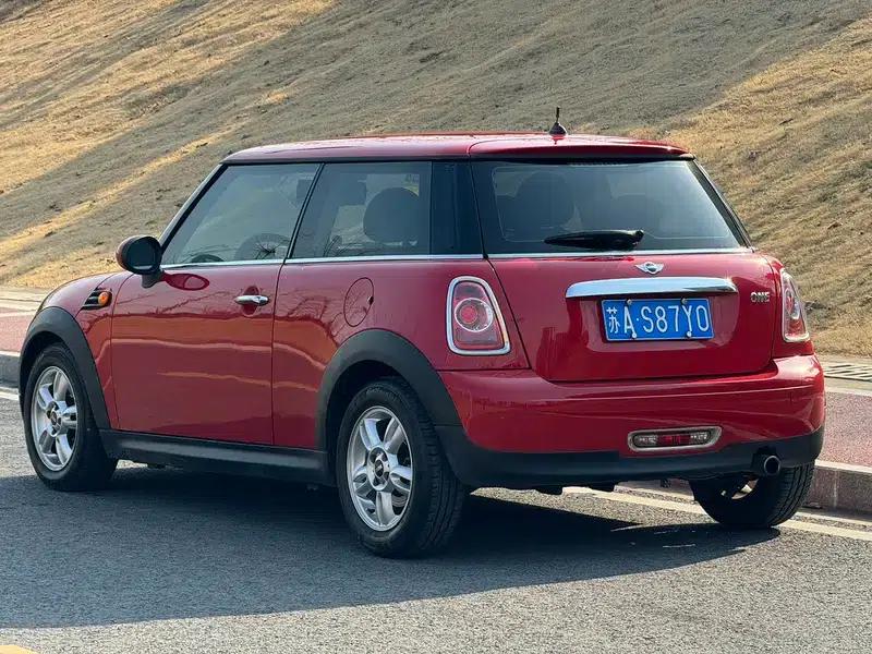 MINI 2013 1.6L ONE Limited Edition - First Model — миниатюра 5