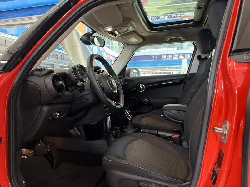 2018 MINI 1.5T ONE PLUS 5-Door — миниатюра 8