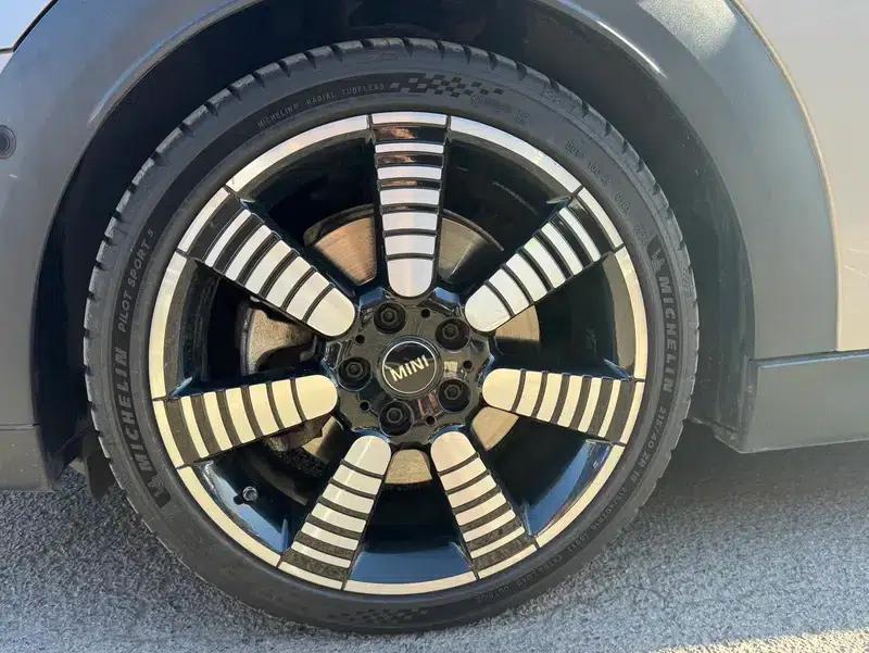 MINI 2022 2.0T COOPER S Artist — миниатюра 12