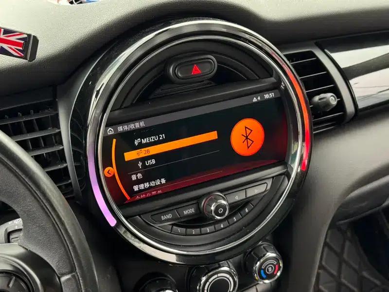 2019 MINI 1.5T COOPER Classic — миниатюра 15