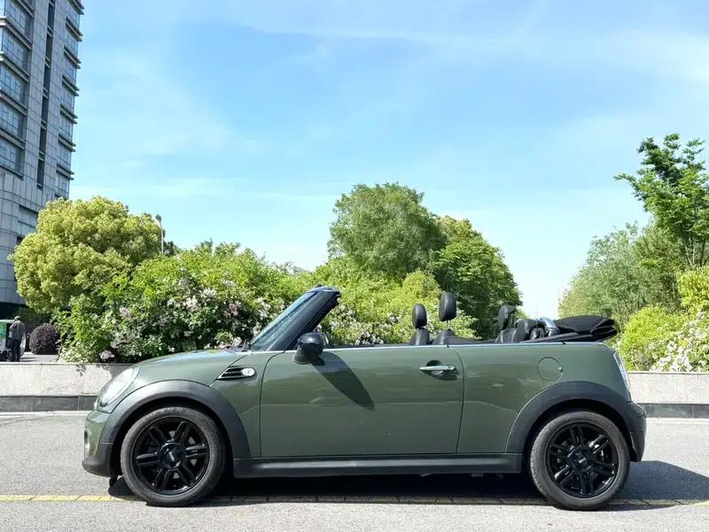 2012 MINI 1.6L COOPER Convertible Highgate — миниатюра 3