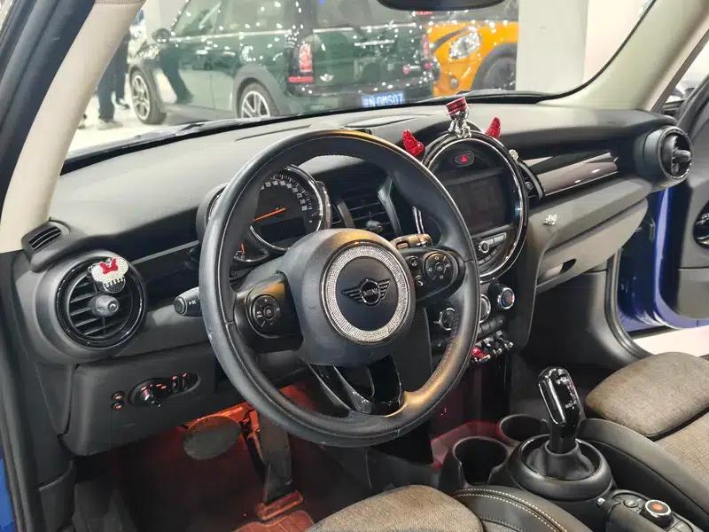 2019 MINI 1.5T COOPER Classic — миниатюра 13