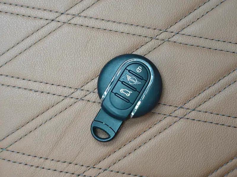 MINI 2023 2.0T COOPER S Artist — миниатюра 11