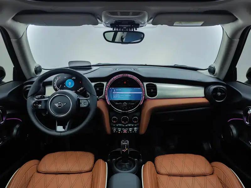 MINI 2023 2.0T COOPER S Artist — миниатюра 14