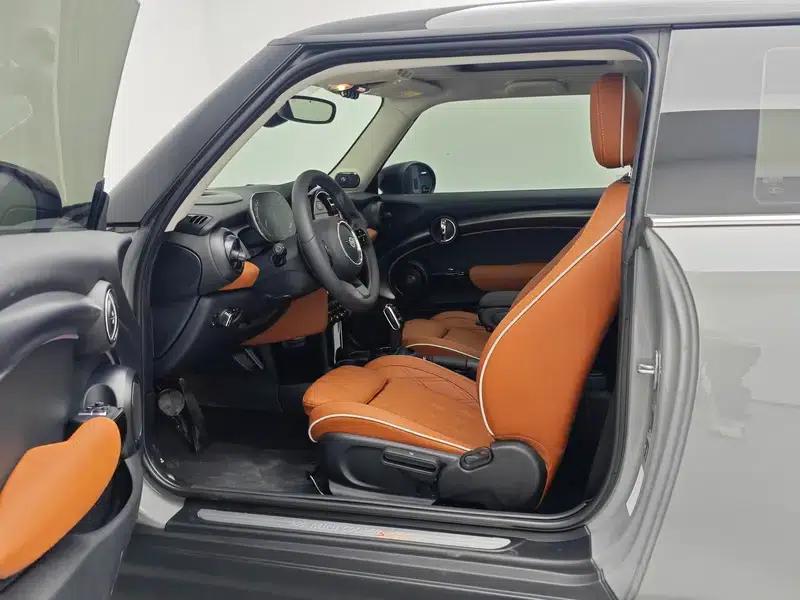 MINI 2023 2.0T COOPER S Artist — миниатюра 17