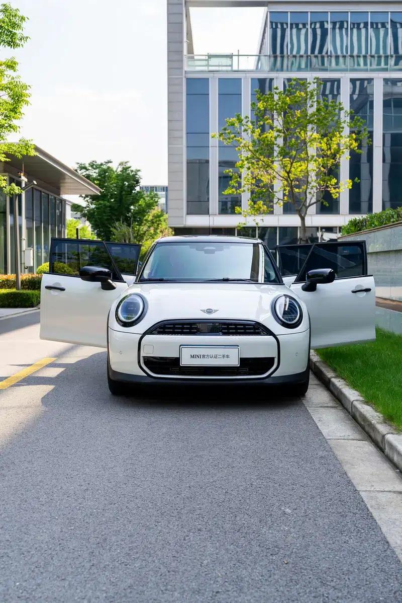 MINI 2025 1.5T COOPER 5-Door Classic — миниатюра 15
