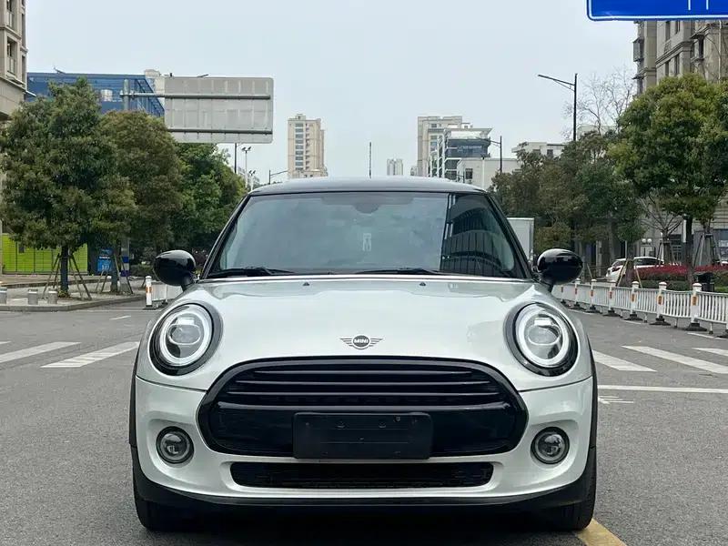 2019 MINI 1.5T COOPER Classic — миниатюра 2
