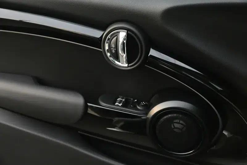 MINI 2022 Facelift 2.0T COOPER S Artist — миниатюра 13