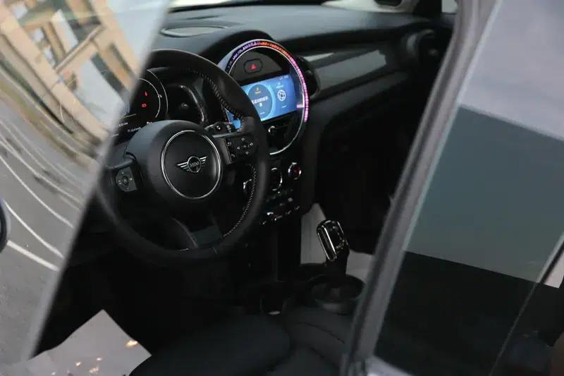 MINI 2022 Facelift 2.0T COOPER S Artist — миниатюра 18
