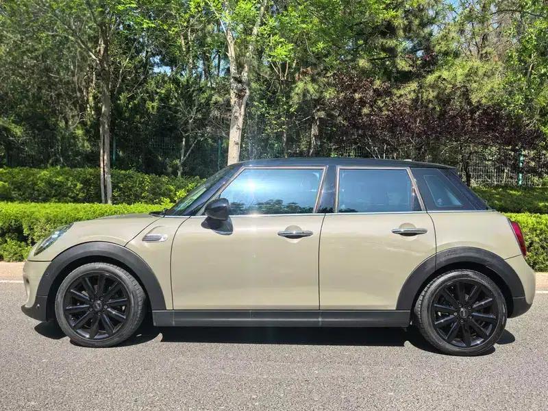 MINI 2019 1.5T COOPER Artist 5-Door Edition — миниатюра 4