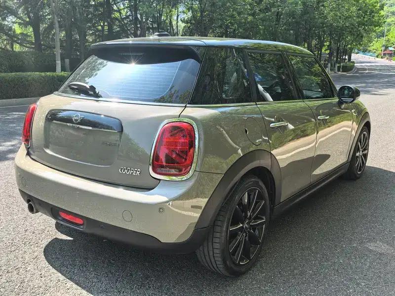 MINI 2019 1.5T COOPER Artist 5-Door Edition — миниатюра 7