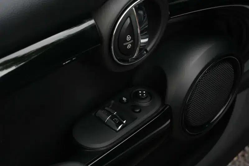 MINI 2020 1.5T COOPER Artist — миниатюра 34