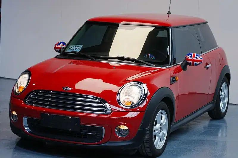MINI 2013 1.6L ONE Limited Edition - First Model — миниатюра 1