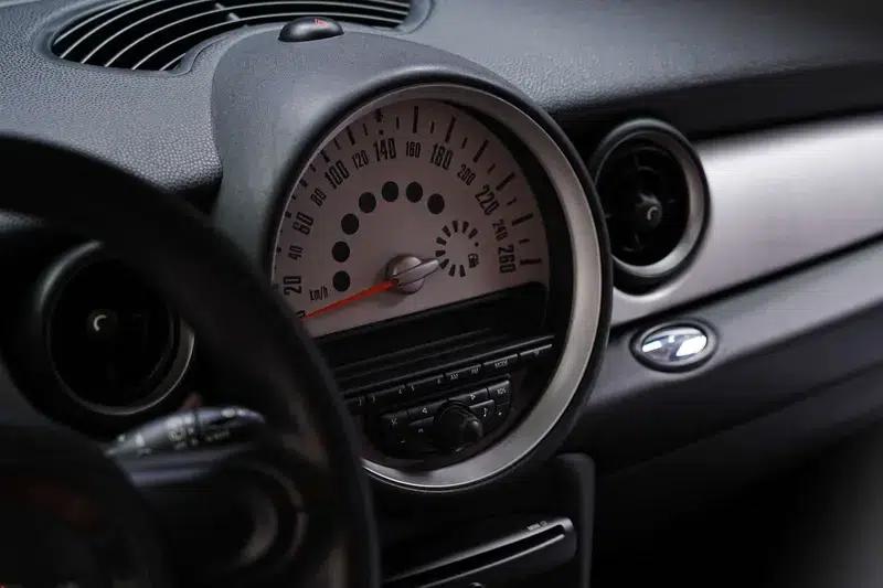 MINI 2013 1.6L ONE Limited Edition - First Model — миниатюра 11