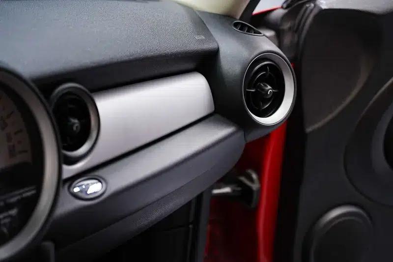 MINI 2013 1.6L ONE Limited Edition - First Model — миниатюра 13