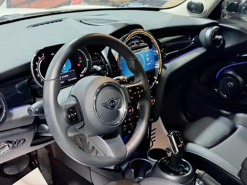 MINI 2023 Facelift 1.5T COOPER Artist — миниатюра 11