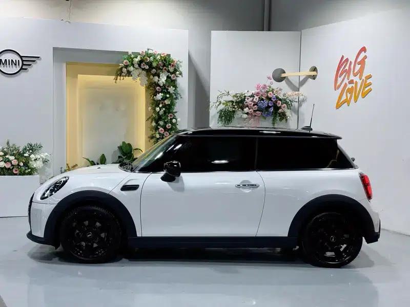 MINI 2023 Facelift 1.5T COOPER Artist — миниатюра 3