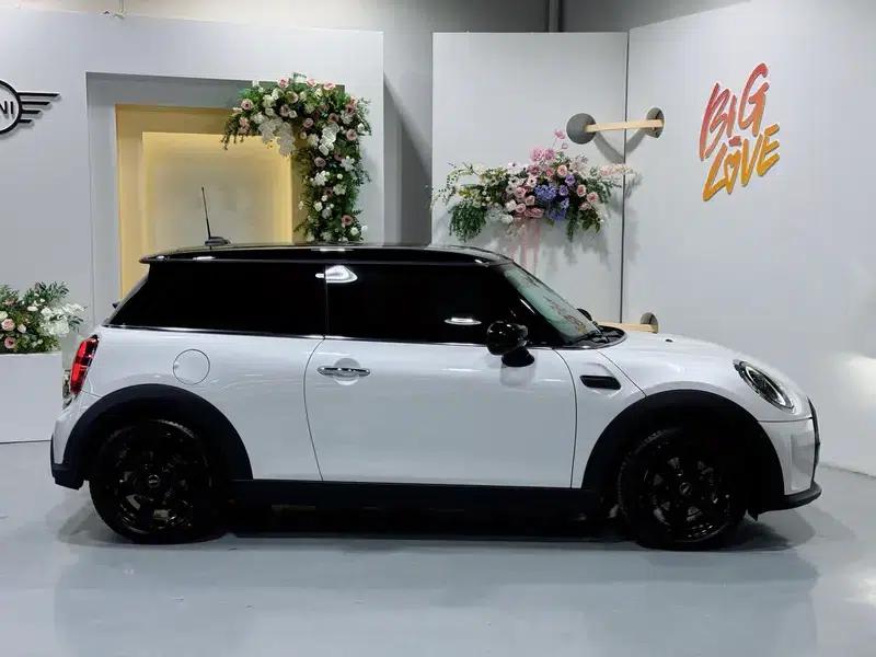MINI 2023 Facelift 1.5T COOPER Artist — миниатюра 6