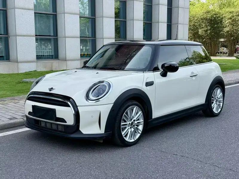 MINI 2022 1.5T COOPER Classic — миниатюра 1