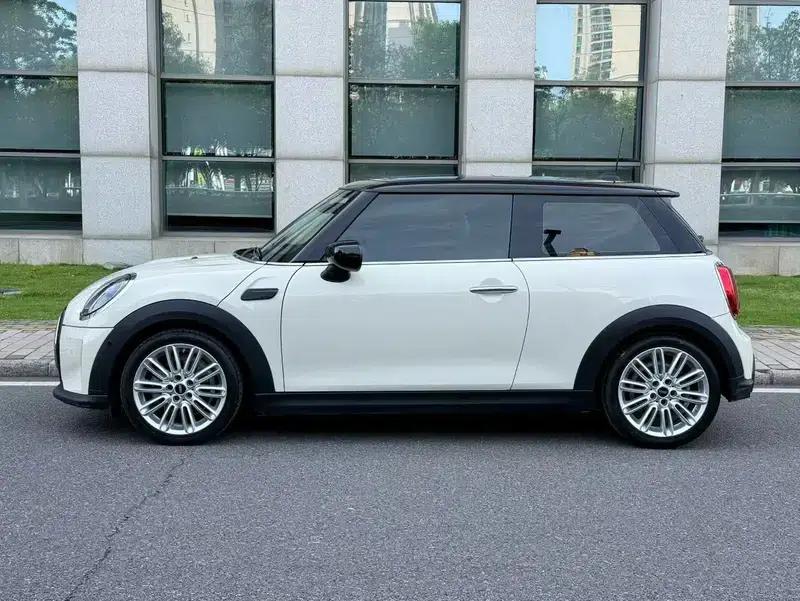 MINI 2022 1.5T COOPER Classic — миниатюра 3