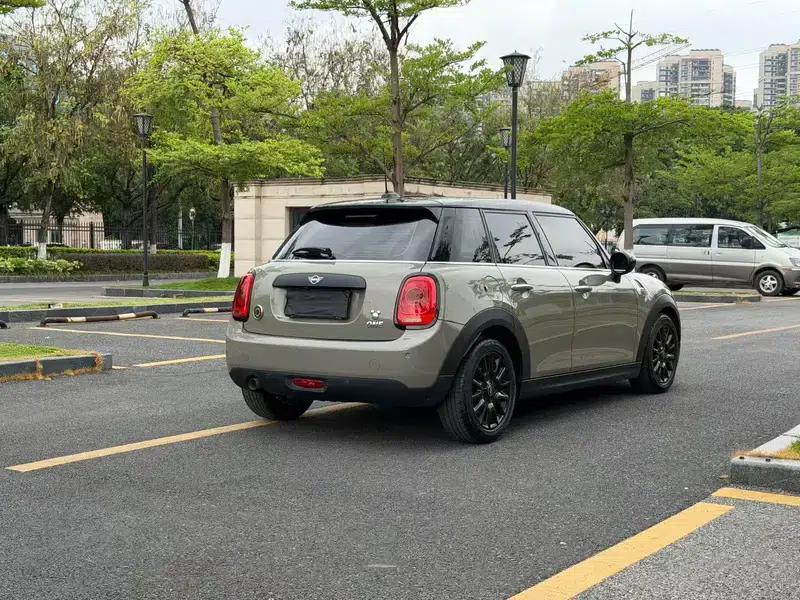 2020 MINI 1.5T ONE 5-Door Edition — миниатюра 6