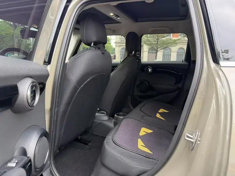 2020 MINI 1.5T ONE 5-Door Edition — миниатюра 10