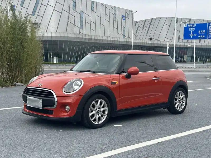 2018 MINI 1.5T ONE PLUS — миниатюра 1