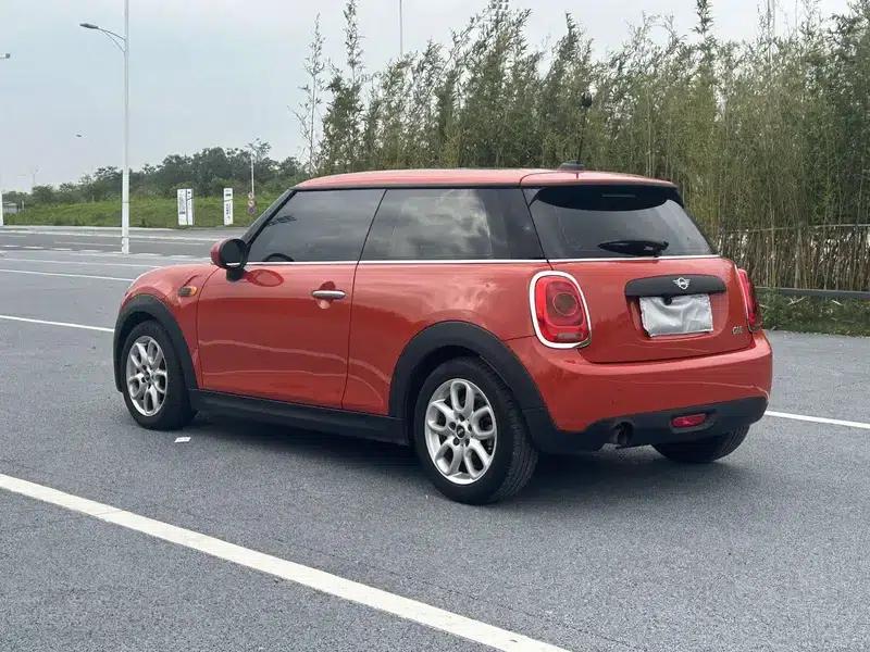 2018 MINI 1.5T ONE PLUS — миниатюра 4