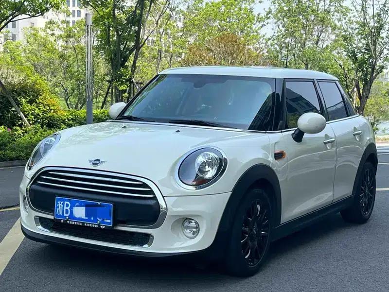 2019 MINI 1.5T ONE PLUS 5-Door Version — миниатюра 1