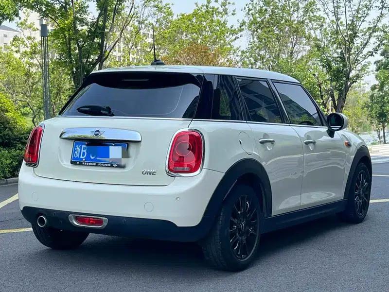 2019 MINI 1.5T ONE PLUS 5-Door Version — миниатюра 7