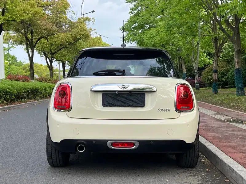 2016 MINI 1.5T COOPER 5-door version — миниатюра 6