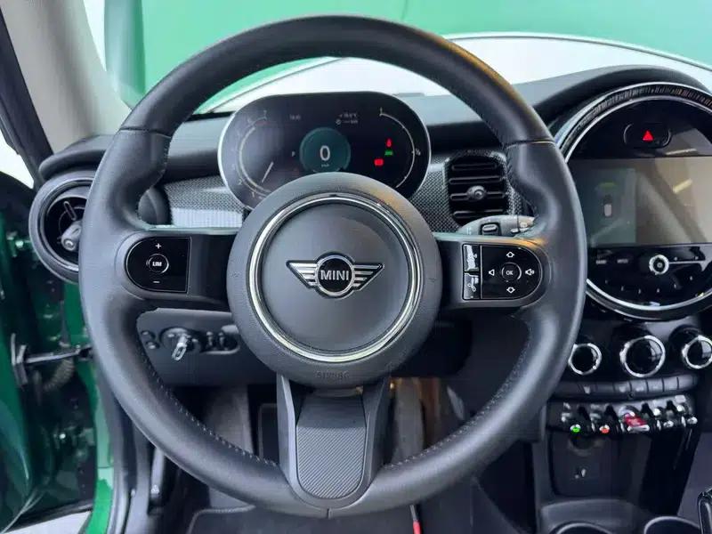 MINI 2022 1.5T COOPER Artist — миниатюра 11