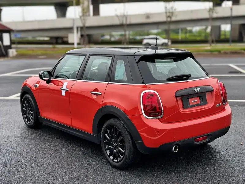 2021 MINI 1.5T COOPER Classic 5-Door — миниатюра 4