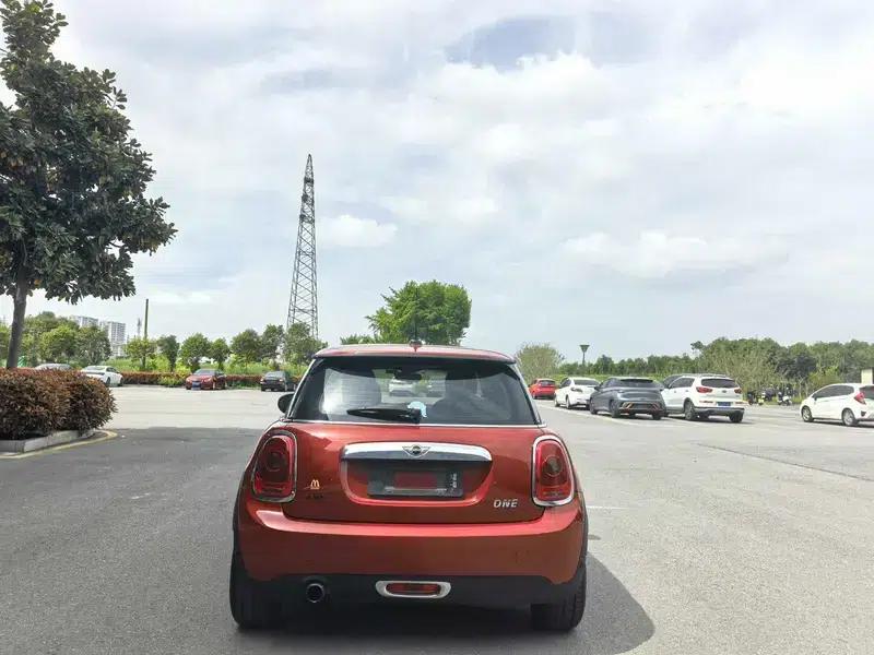 2014 MINI 1.2T ONE — миниатюра 5