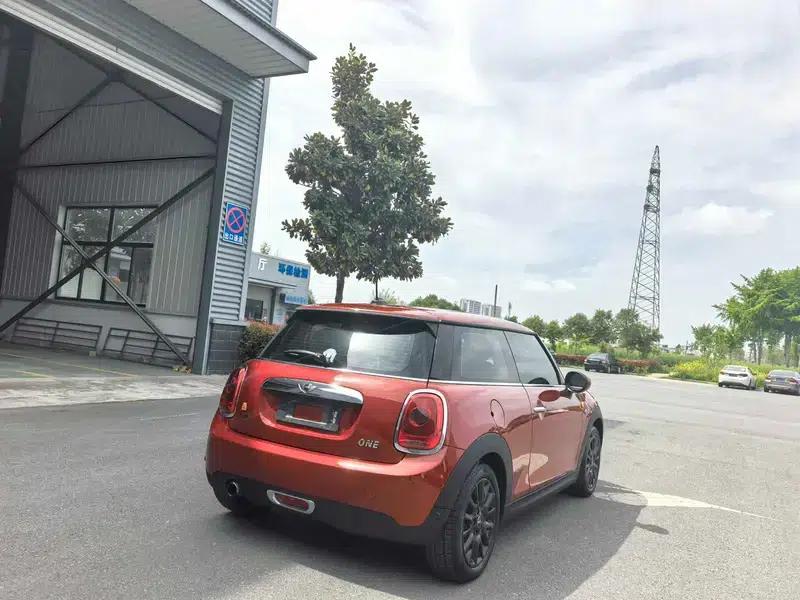 2014 MINI 1.2T ONE — миниатюра 6