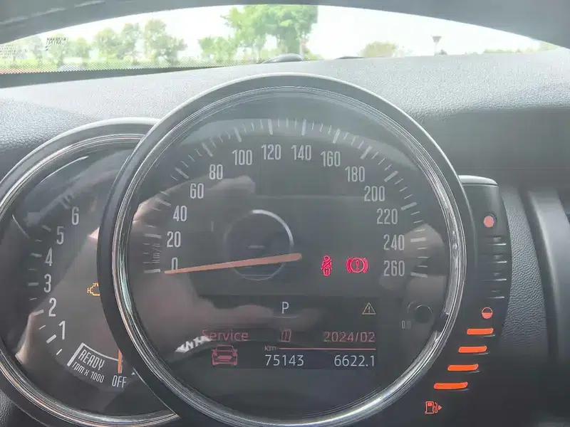2014 MINI 1.2T ONE — миниатюра 9