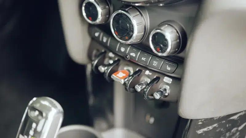 MINI 2019 1.5T COOPER Artist — миниатюра 11