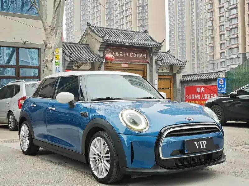 2022 MINI 1.5T COOPER Classic 5-Door — миниатюра 3