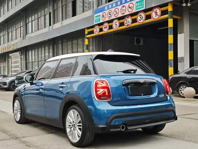 2022 MINI 1.5T COOPER Classic 5-Door — миниатюра 4