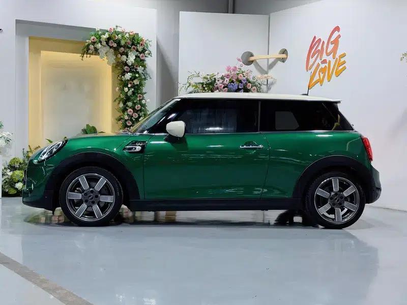 MINI 2019 2.0T COOPER S 60th Anniversary Edition — миниатюра 3