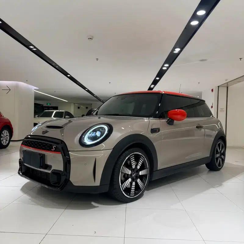 MINI 2023 Facelift 2.0T COOPER S Artist — миниатюра 1