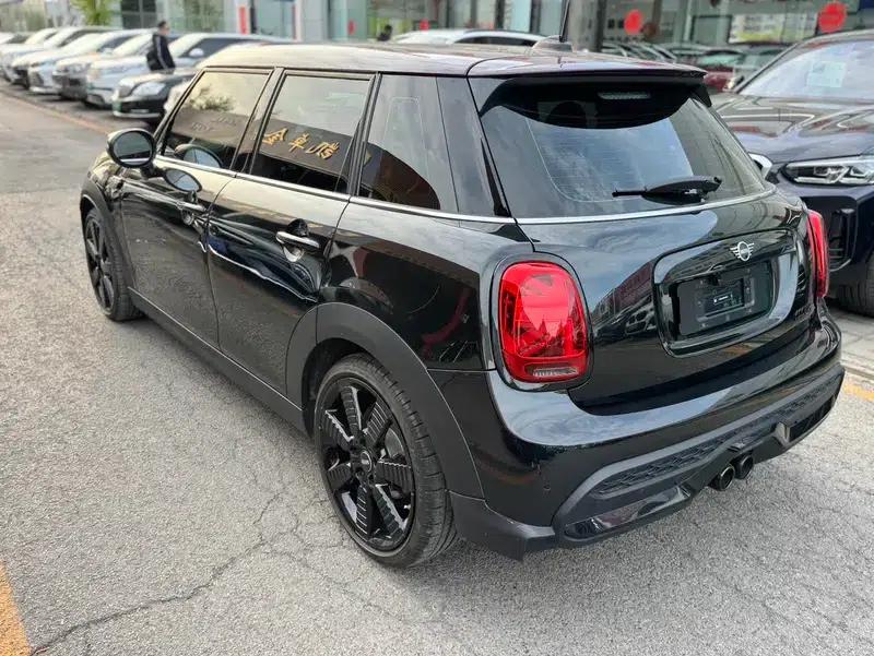 MINI 2023 2.0T COOPER S Artist 5-Door Edition — миниатюра 4