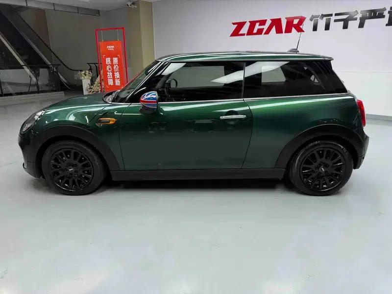 MINI 2016 1.2T ONE Pioneer — миниатюра 4
