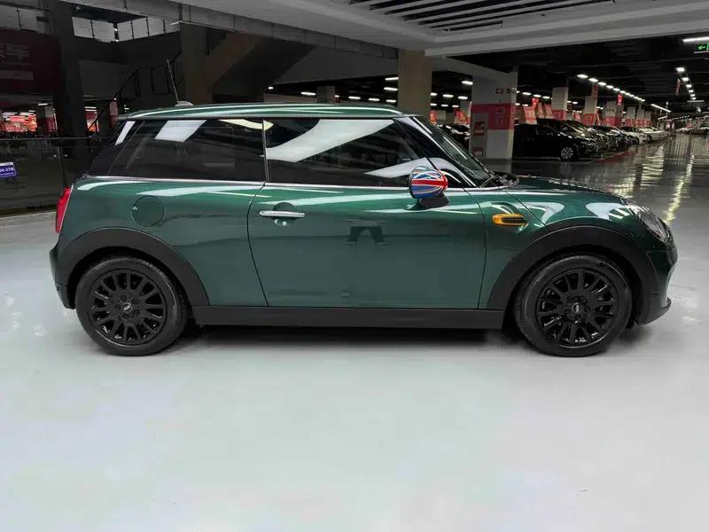 MINI 2016 1.2T ONE Pioneer — миниатюра 8
