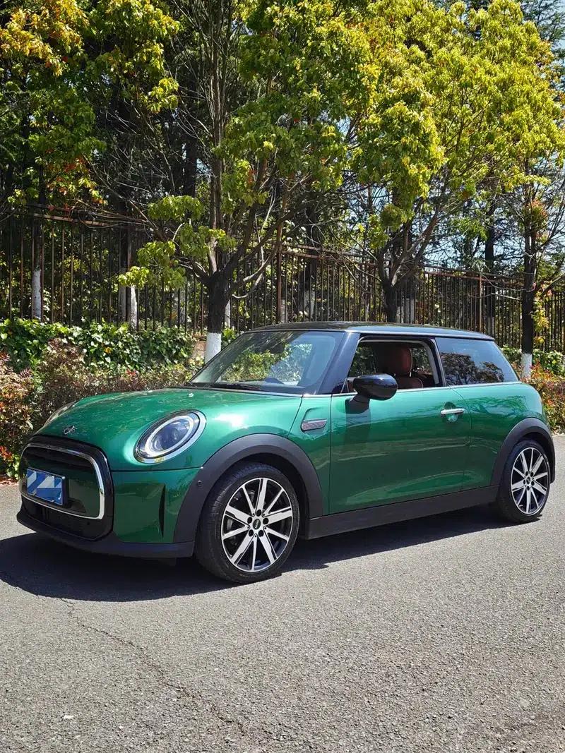 MINI 2022 Facelift 1.5T COOPER Artist — миниатюра 1
